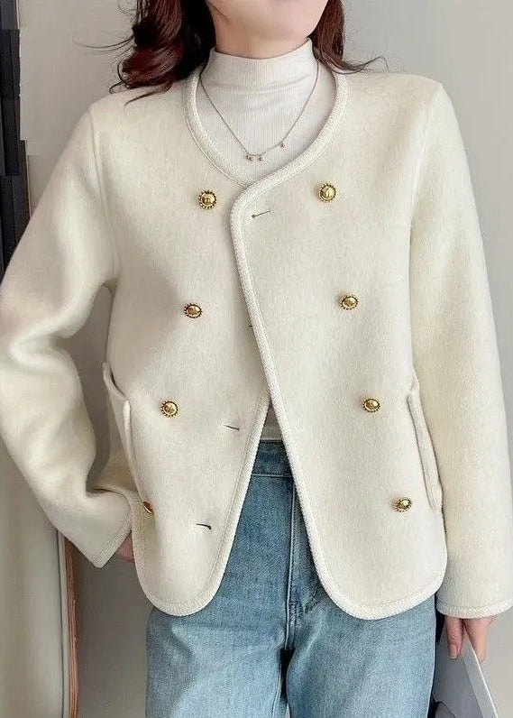 Elegantly Styled Coat for Everyday Wear