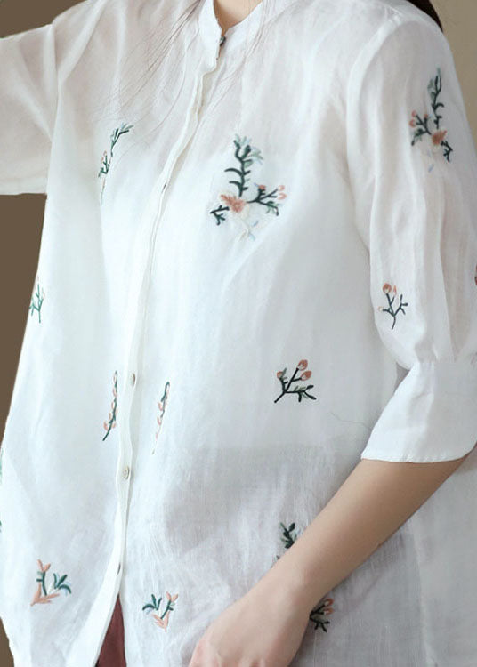 Effortlessly Elegant Top with a Timeless Design