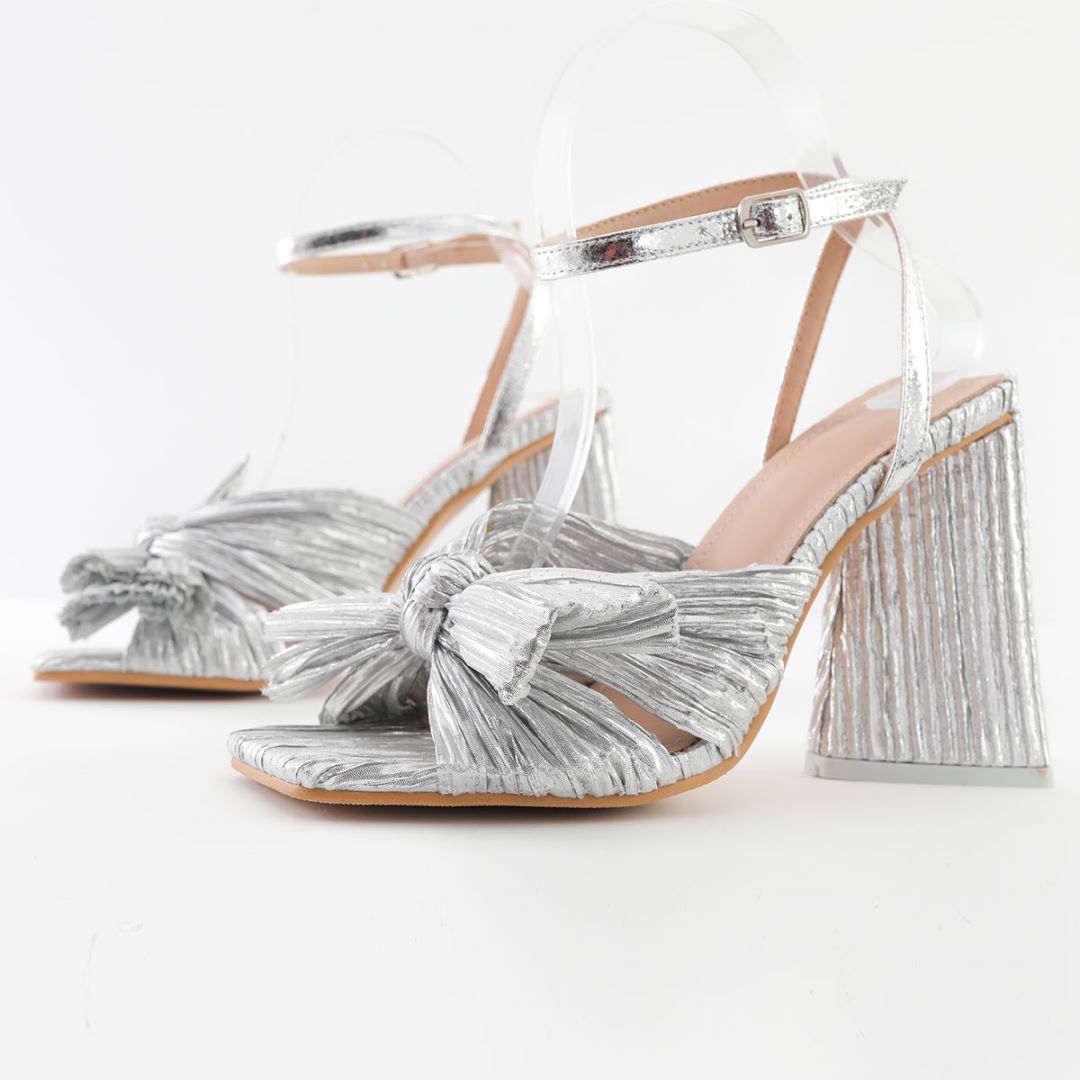 Chic Orthopedic Sandals with Unique Design