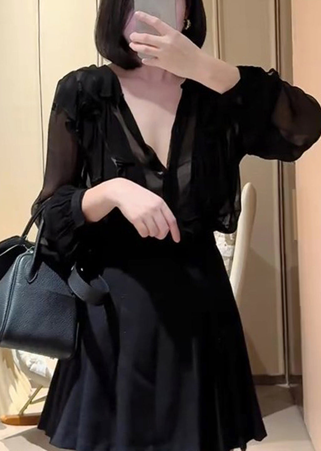 Beautifully Finished Top in a Timeless Design