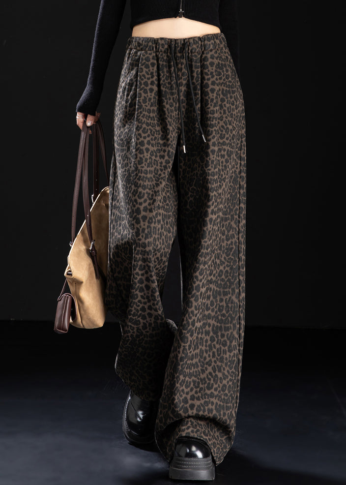 Elegantly Styled Pants for Everyday Wear