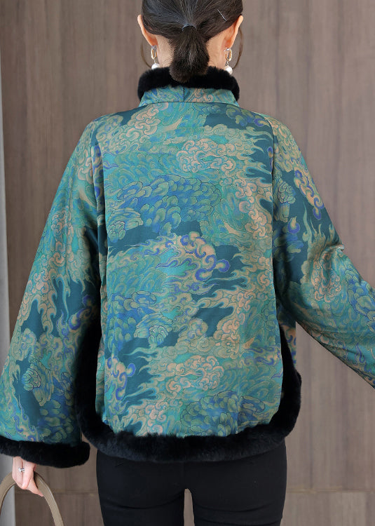 Elegantly Styled Coat for Everyday Wear