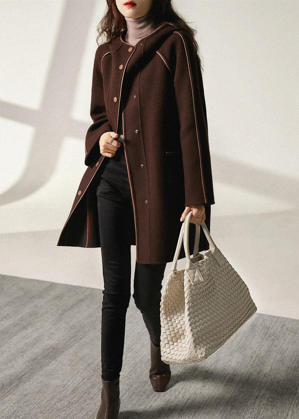 Effortlessly Elegant Coat with a Timeless Design
