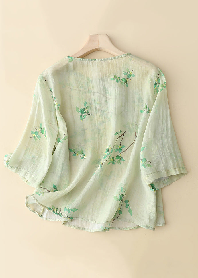 Well Tailored Shirt with a Graceful Silhouette