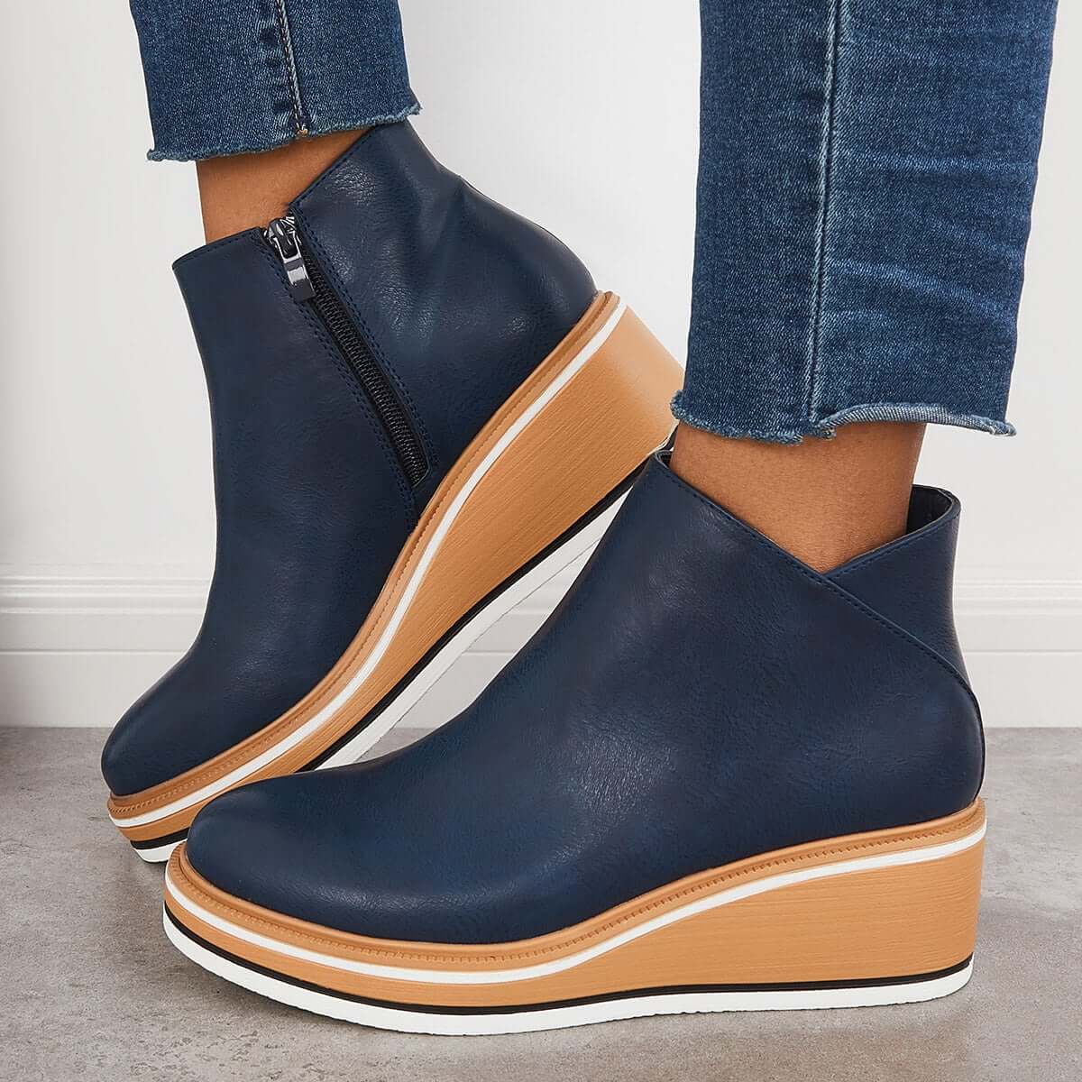 Classic Orthopedic Sneakers with Timeless Style