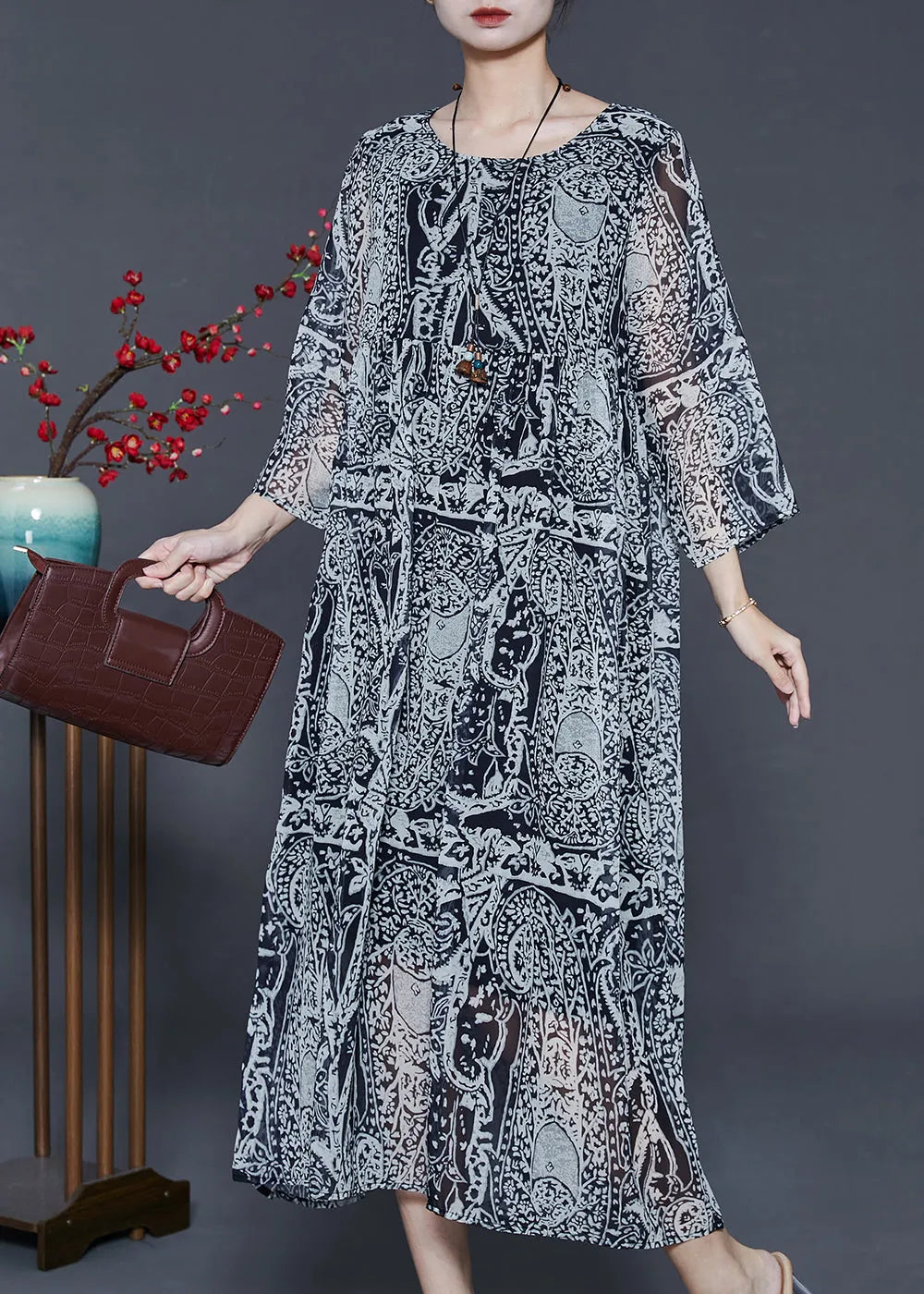 Beautifully Crafted Dress in a Classic Style