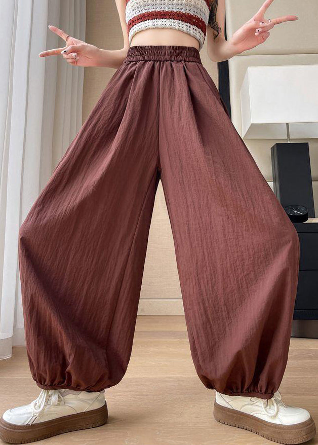 Effortlessly Elegant Pants with a Timeless Design
