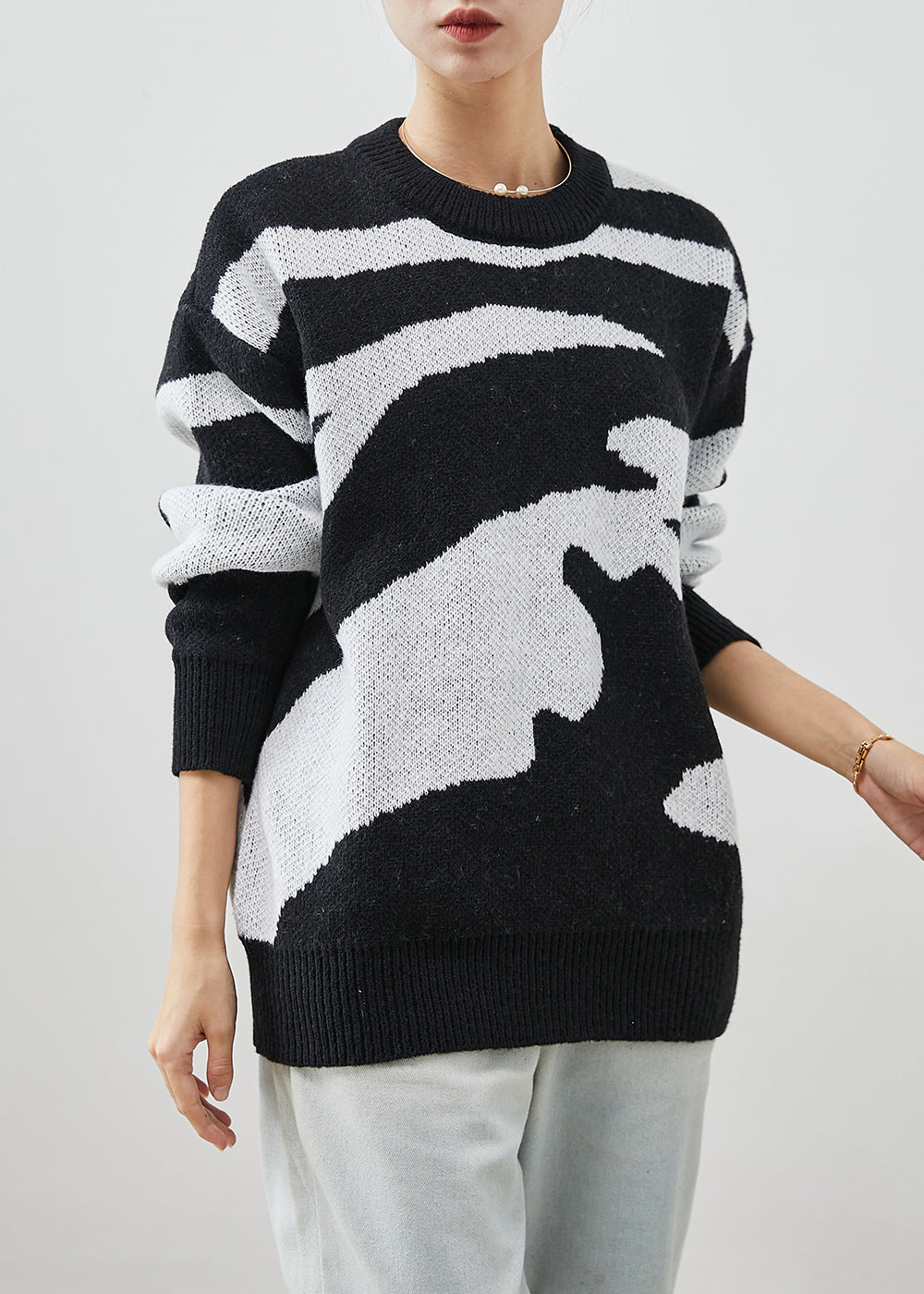 Gracefully Styled Top for Any Occasion