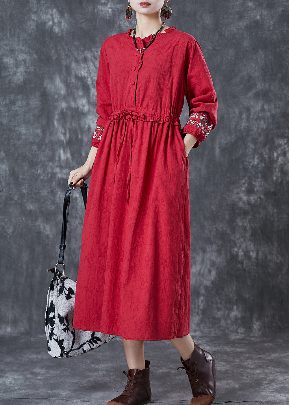 Beautifully Crafted Dress in a Classic Style