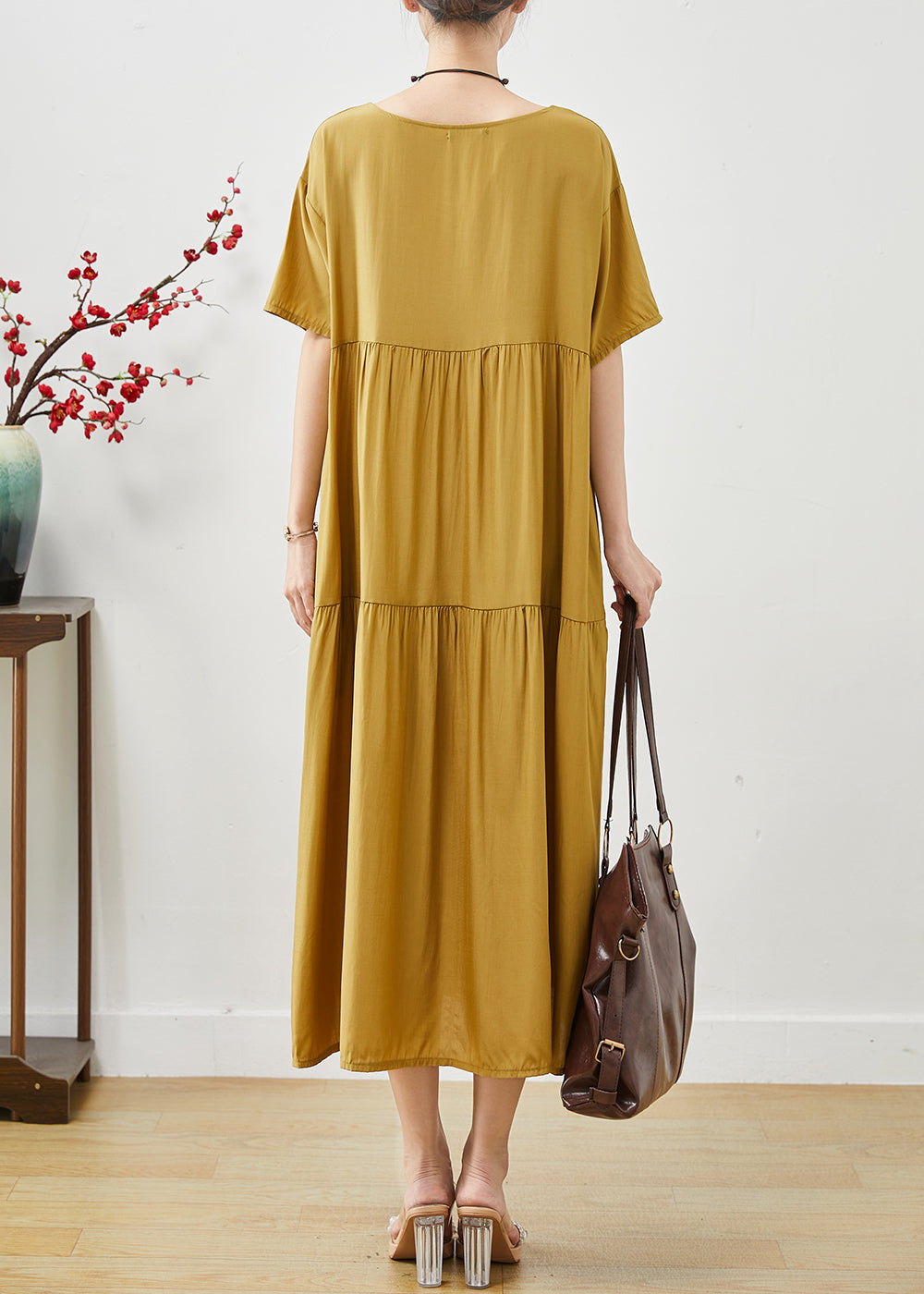 Sophisticated Dress with a Clean Classic Look