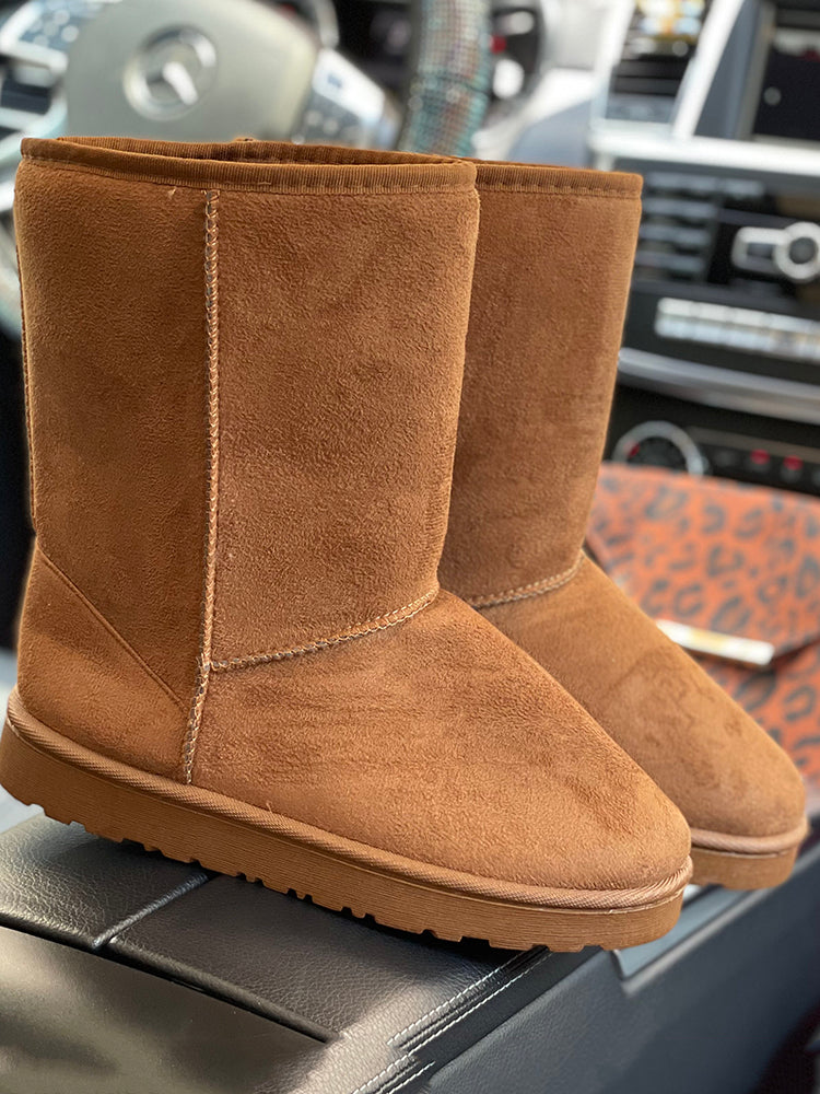 Graceful Orthopedic Boots for Modern Look