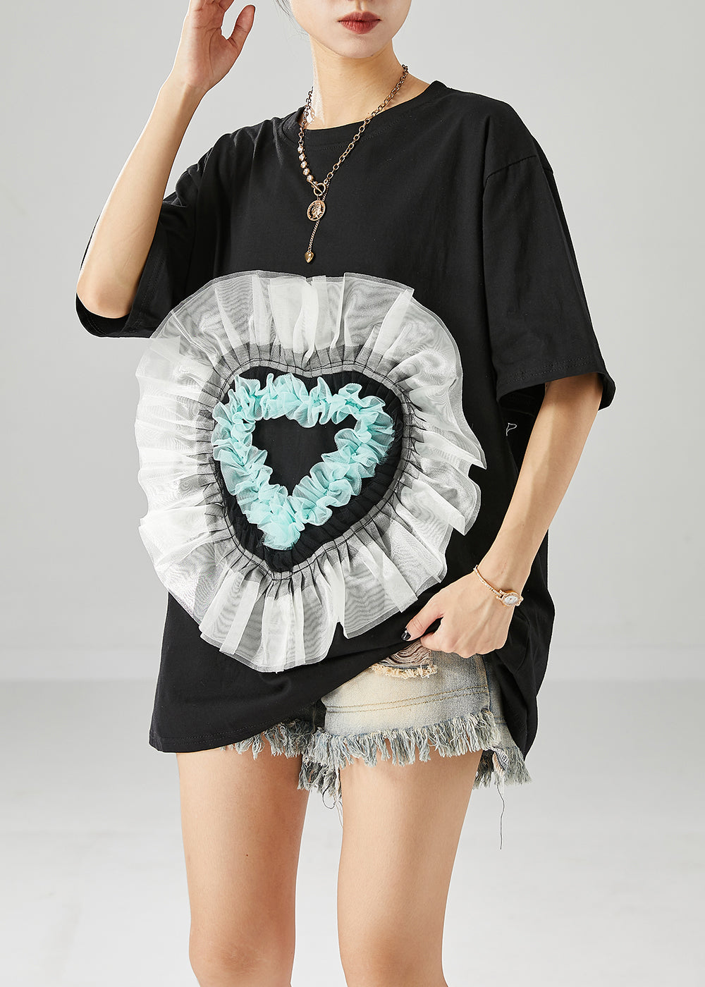 Effortlessly Elegant Top with a Timeless Design