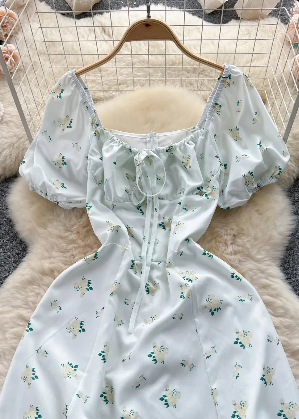 Classic Vintage Dress with a Flattering Fit