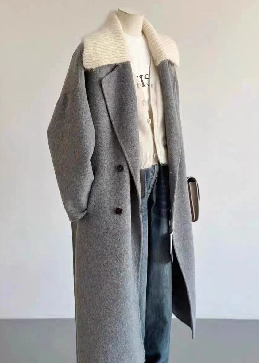 Sophisticated Coat with a Clean Classic Look