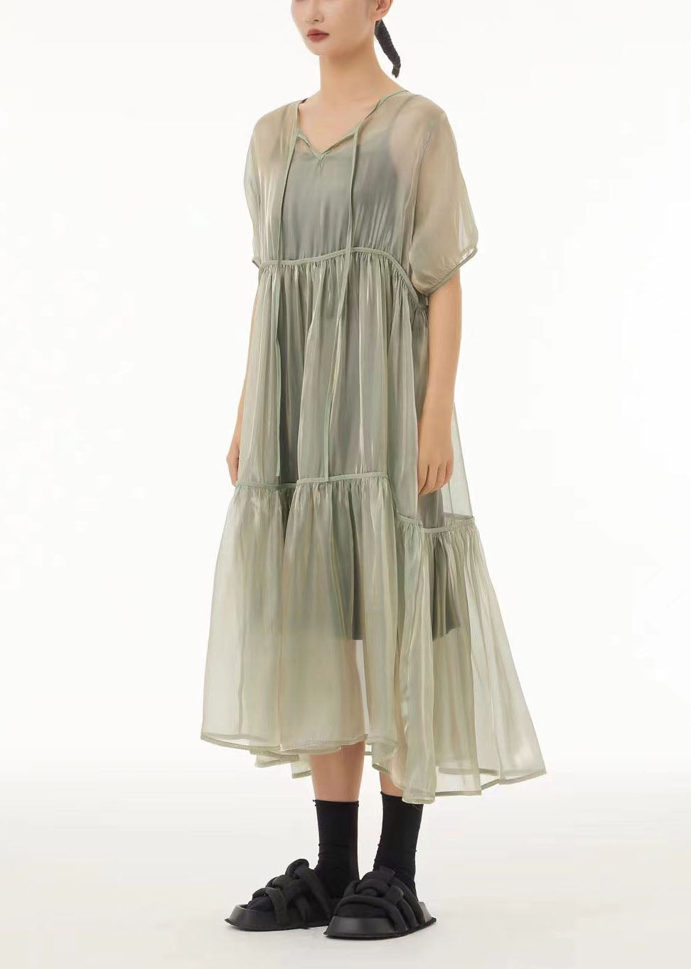 Beautifully Crafted Dress in a Classic Style