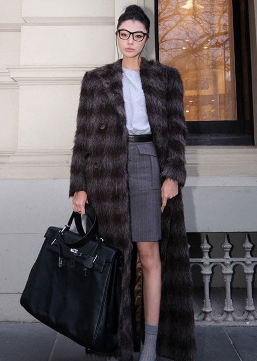 Gracefully Styled Coat for Any Occasion