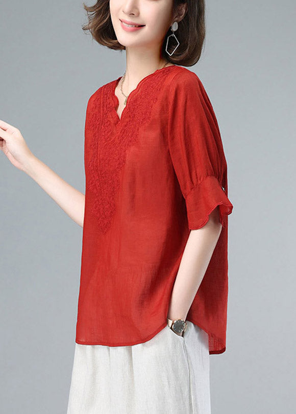 Well Tailored Top with a Graceful Silhouette