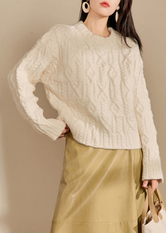 Classic Vintage Sweater with a Flattering Fit