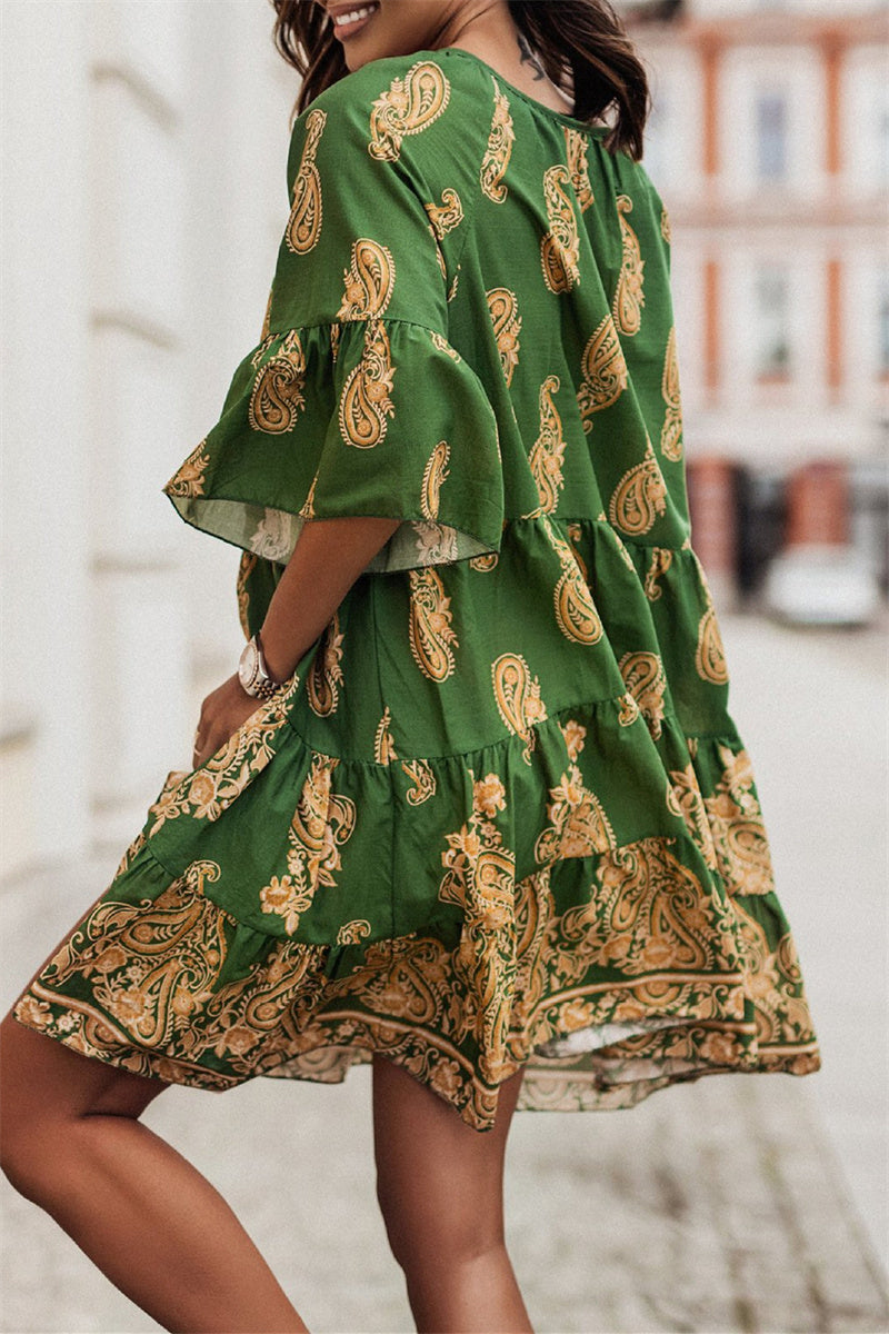 Beautifully Finished Dress in a Timeless Design