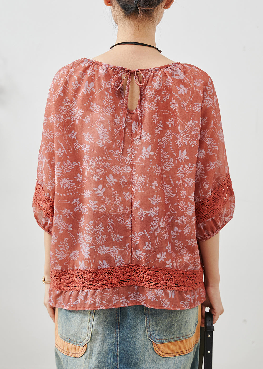 Classic Vintage Shirt with a Flattering Fit
