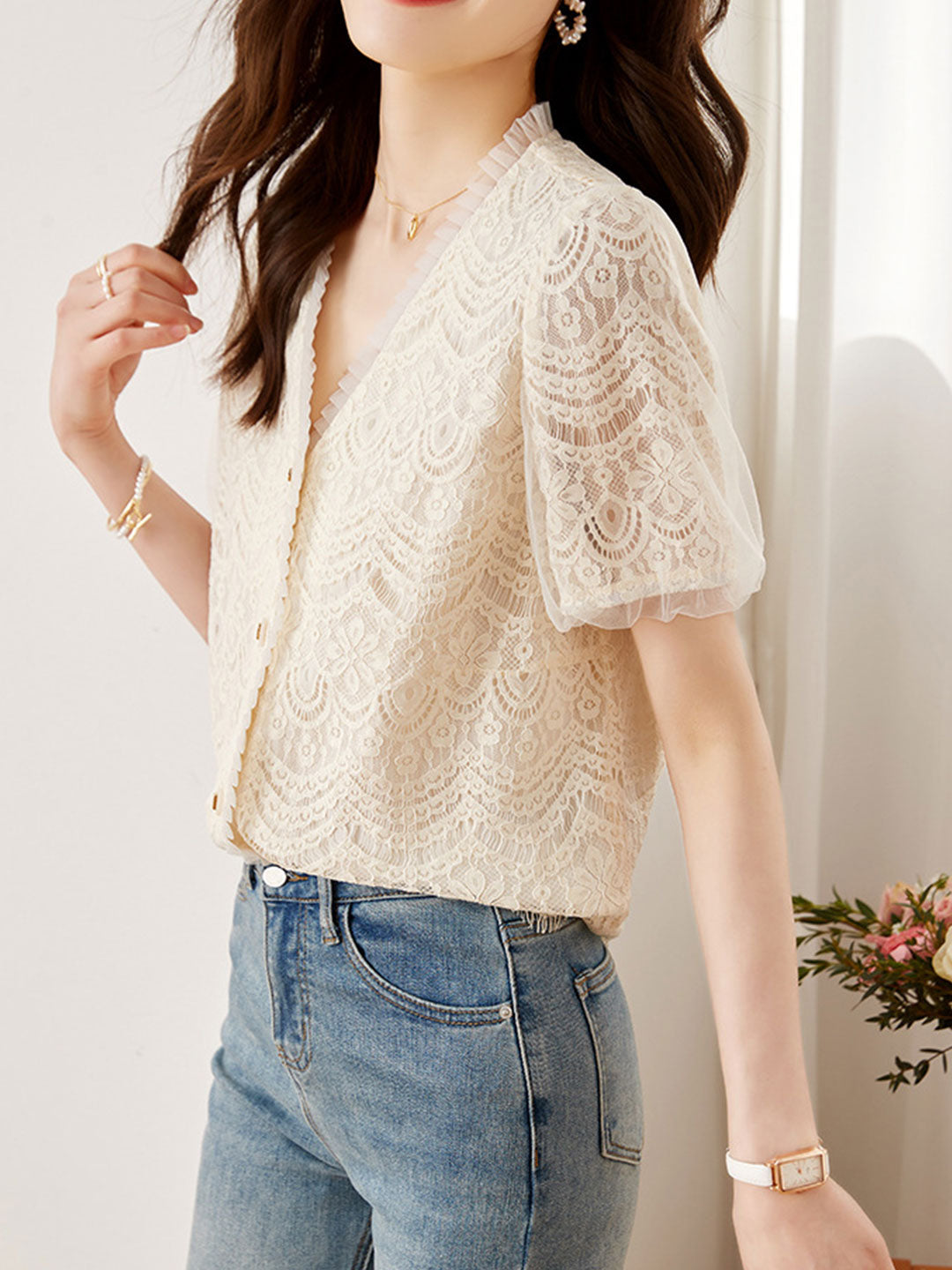 Beautifully Finished Top in a Timeless Design