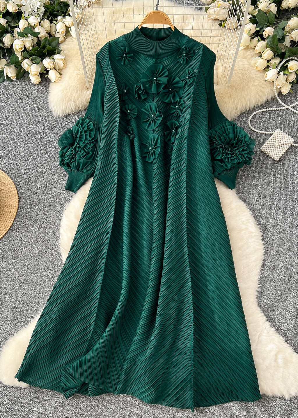 Well Tailored Dress with a Graceful Silhouette