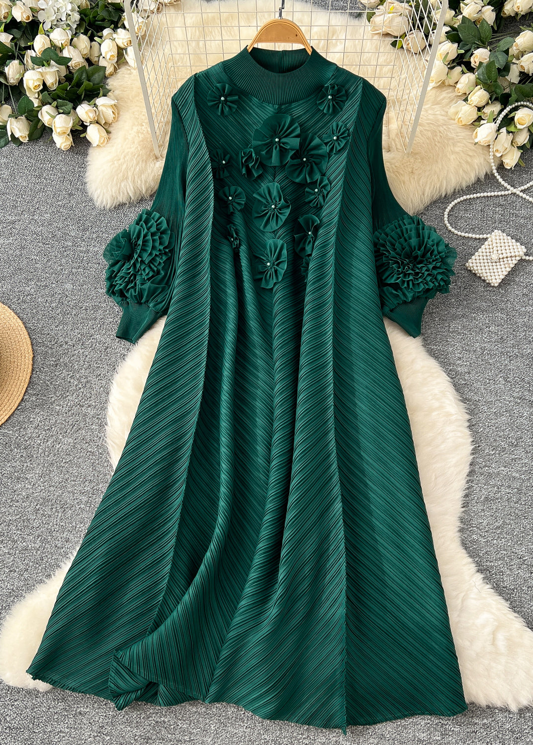 Well Tailored Dress with a Graceful Silhouette