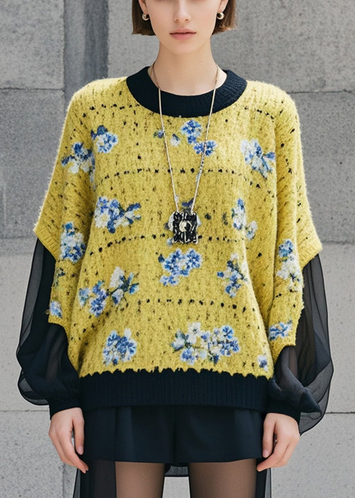 Classic Vintage Sweater with a Flattering Fit