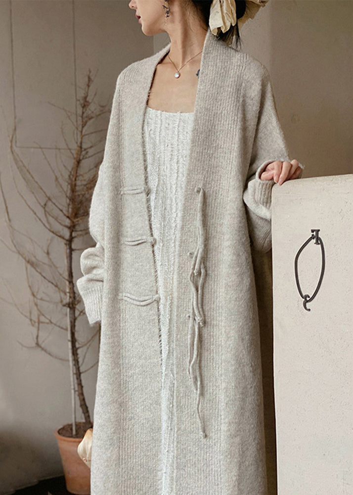 Well Tailored Coat with a Graceful Silhouette
