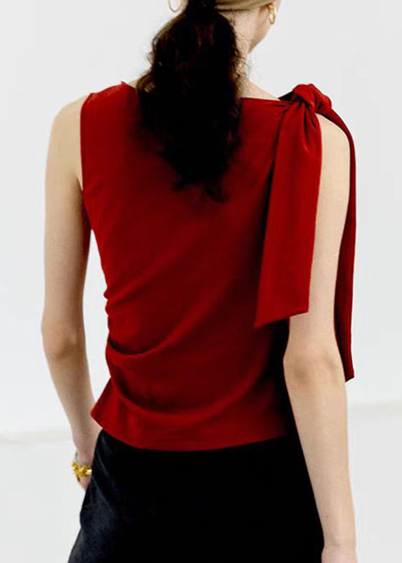 Well Tailored Top with a Graceful Silhouette