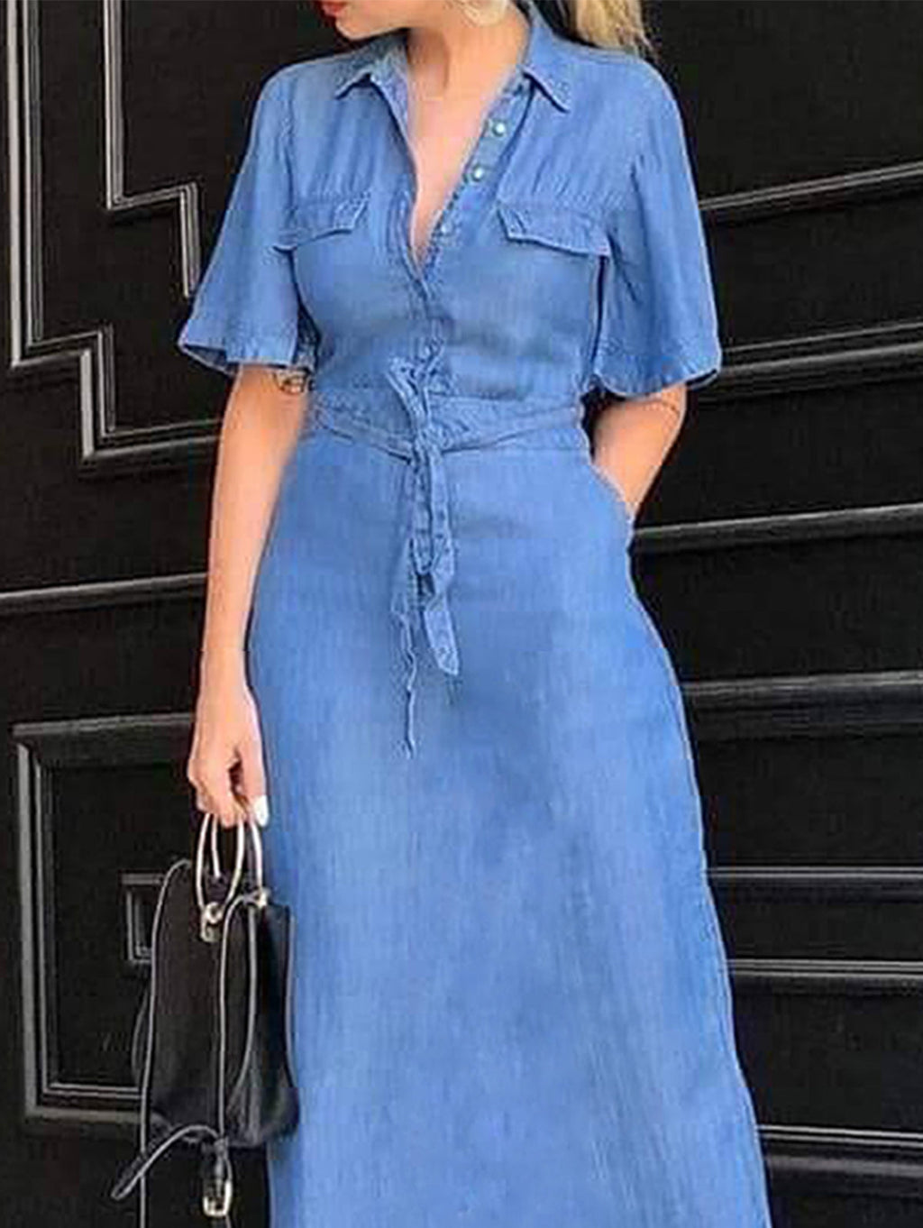 Gracefully Styled Dress for Any Occasion
