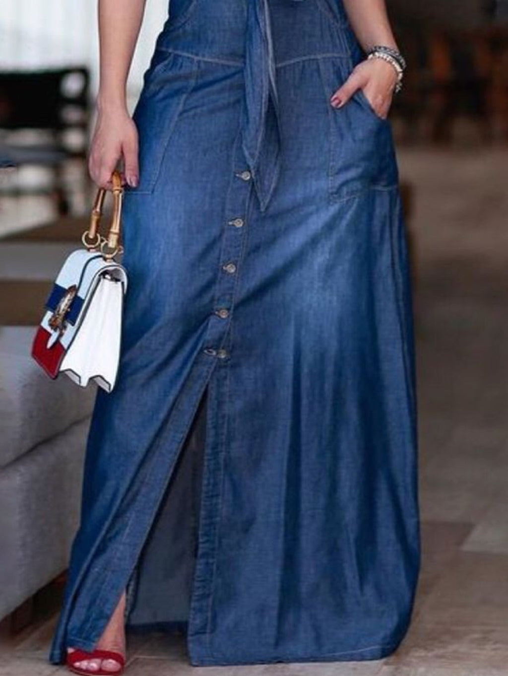 Sophisticated Dress with a Clean Classic Look