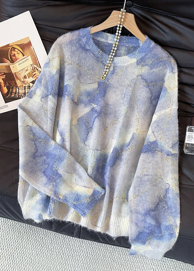 Effortlessly Elegant Sweater with a Timeless Design