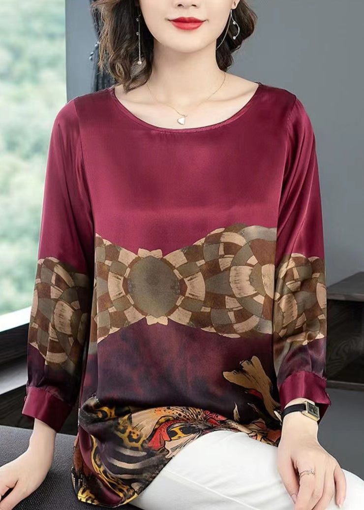 Effortlessly Elegant Top with a Timeless Design