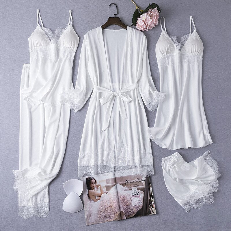 Finely Styled Garment with a Classic Vintage Look