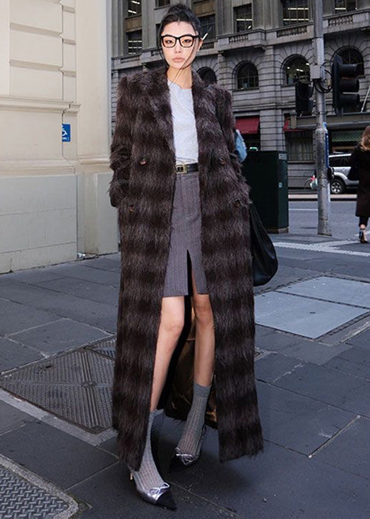 Gracefully Styled Coat for Any Occasion
