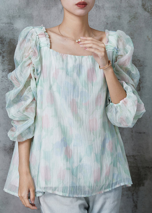Sophisticated Blouse with a Clean Classic Look