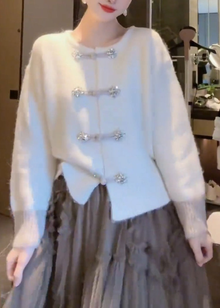 Gracefully Styled Cardigan for Any Occasion