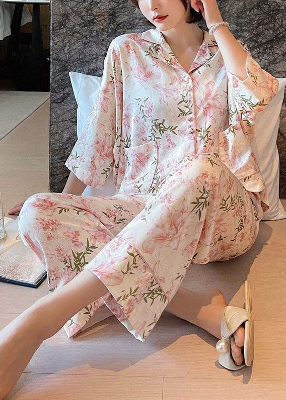 Casually Elegant Garment with a Refined Edge
