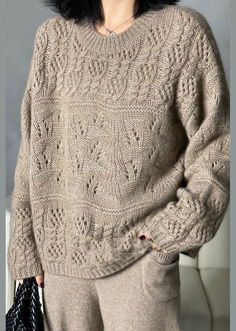 Polished Top with an Effortless Classic Look