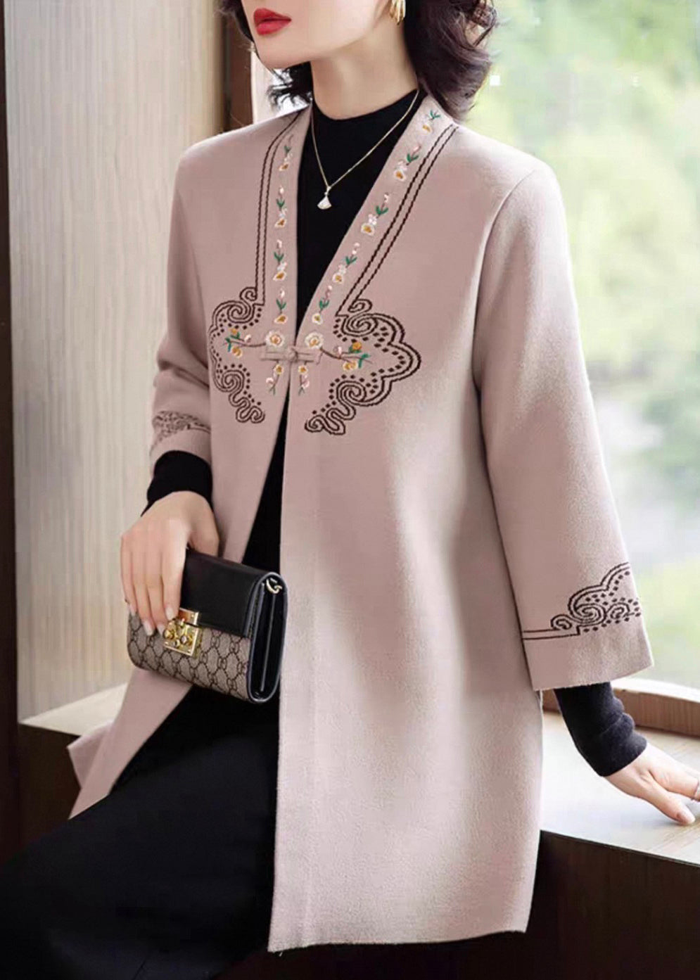 Classic Vintage Cardigan with a Flattering Fit
