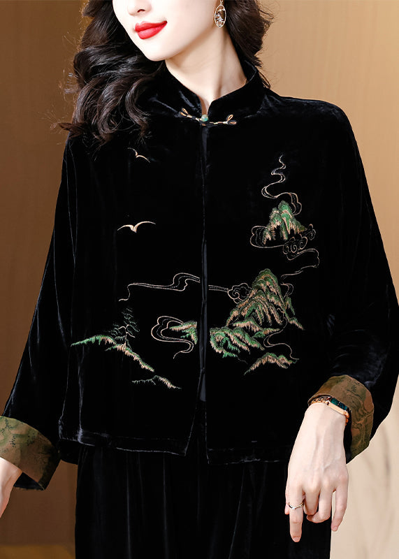 Elegantly Styled Coat for Everyday Wear