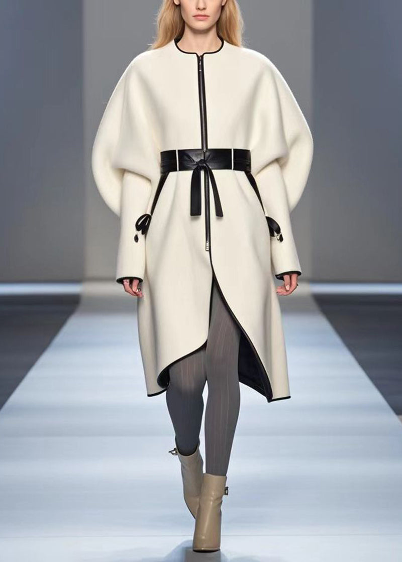 Effortlessly Elegant Coat with a Timeless Design