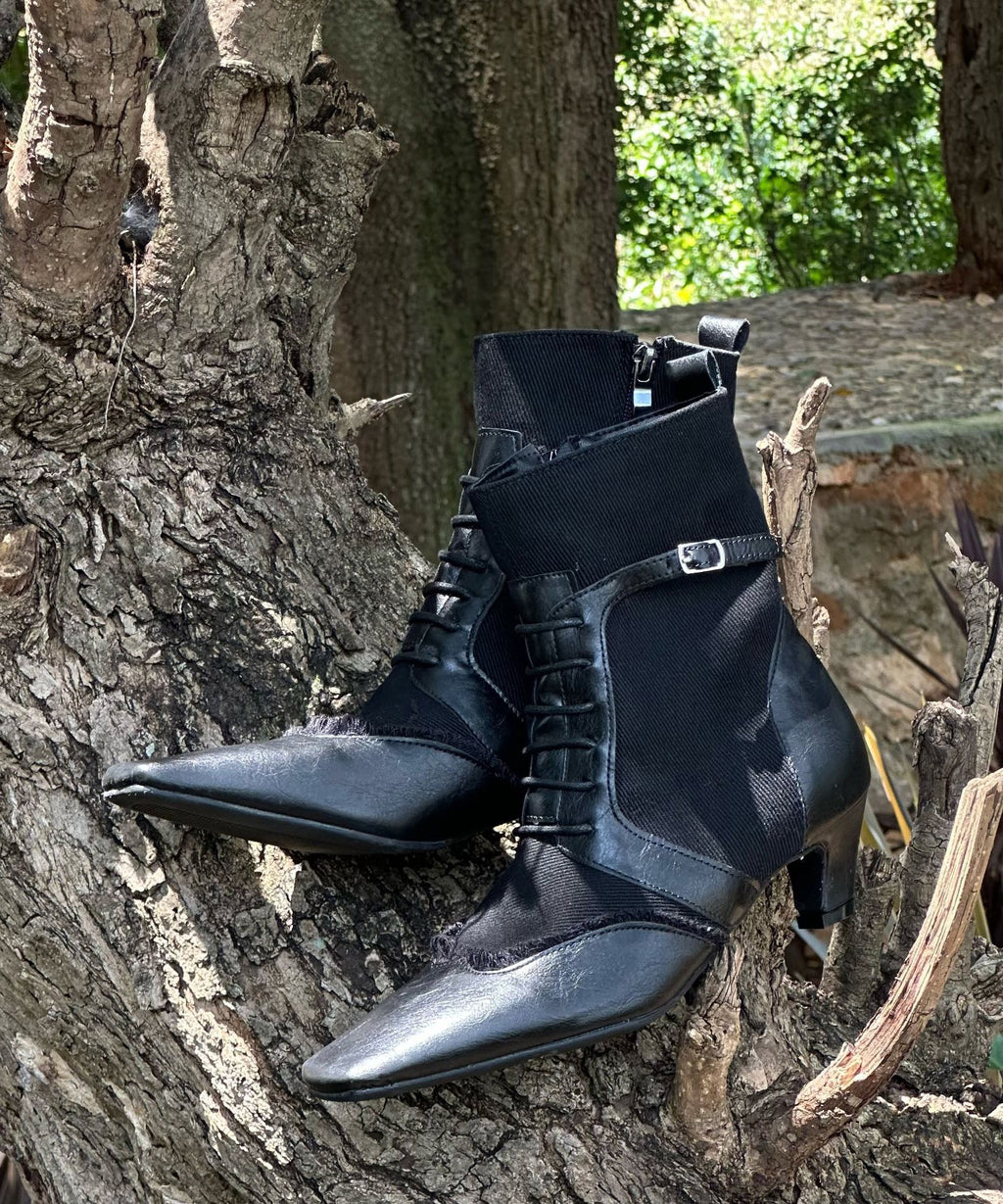 Graceful Orthopedic Boots for Modern Look