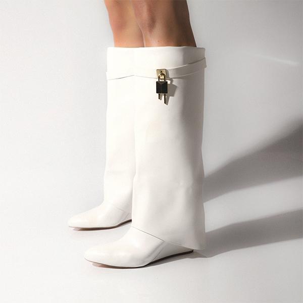 Graceful Orthopedic Boots for Modern Look