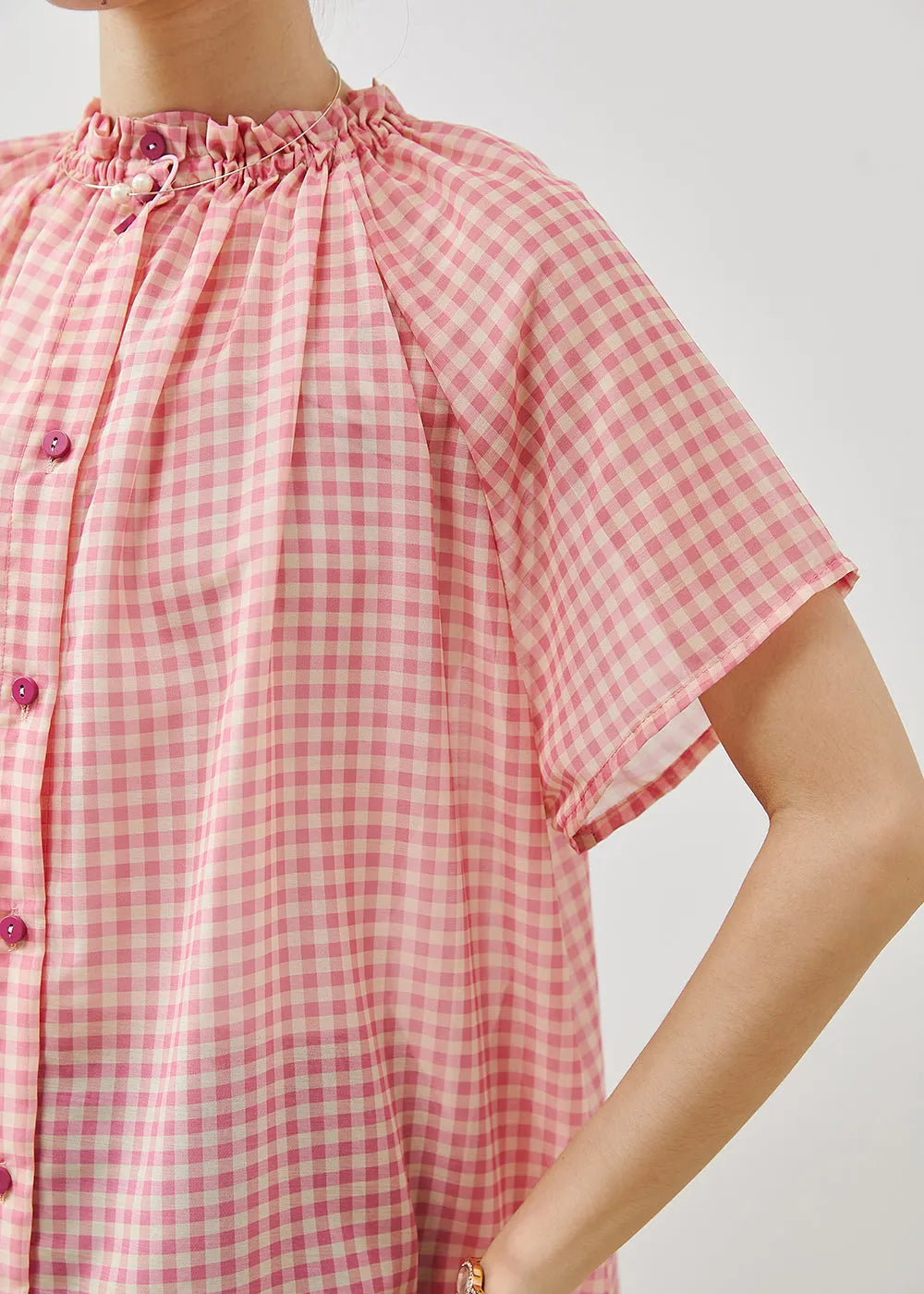 Beautifully Finished Dress in a Timeless Design
