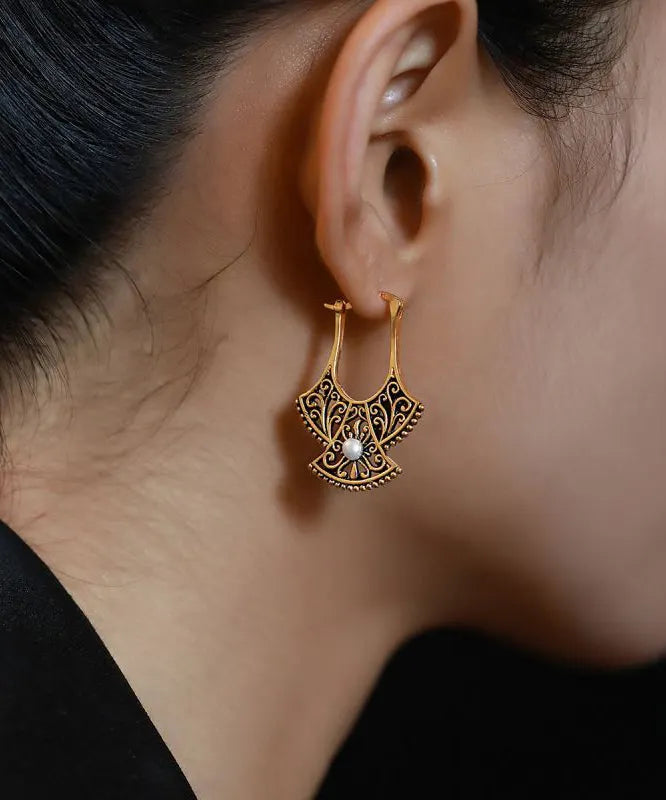 Romantic Gold Earring for Special Moments