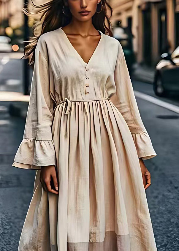 Well Tailored Dress with a Graceful Silhouette