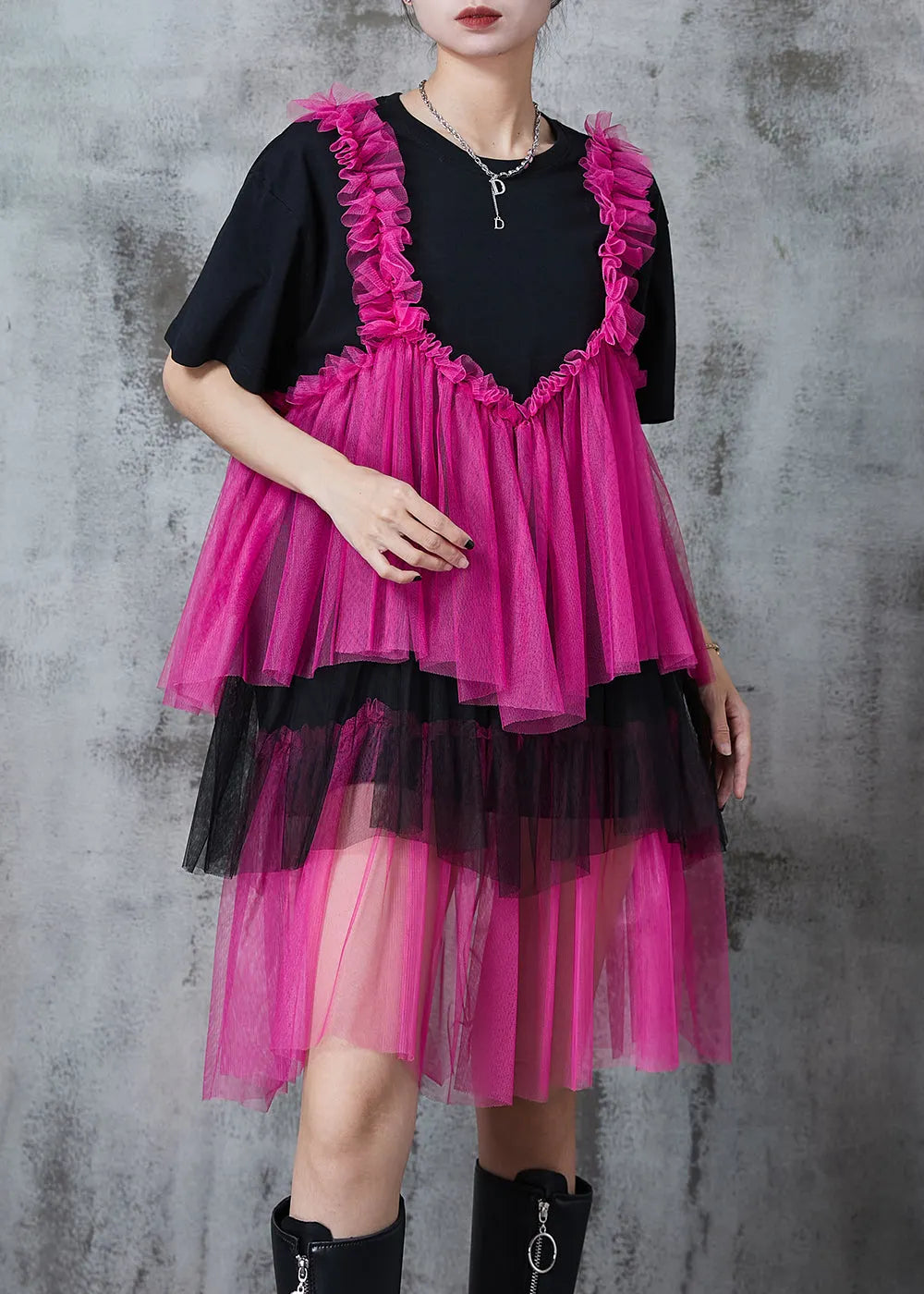 Well Tailored Dress with a Graceful Silhouette