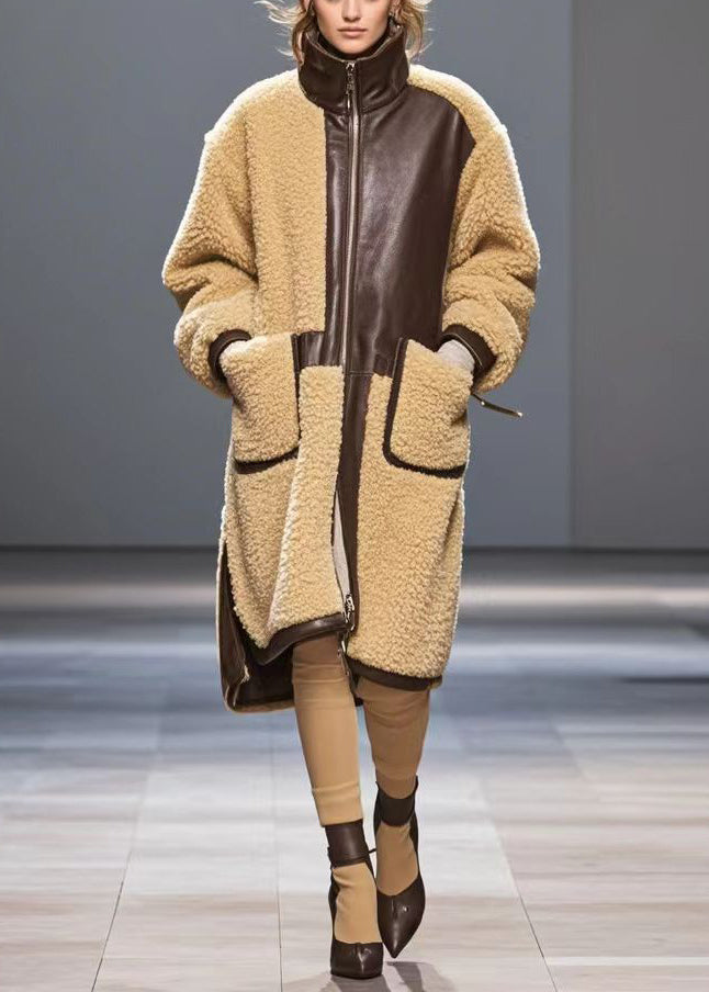 Well Tailored Coat with a Graceful Silhouette